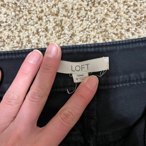 Ann Taylor Loft size 4 black crop/ankle pants - Picture 3 of 3